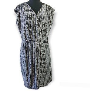 𝅺MICHAEL Michael Kors Large black white Faux Wrap Tulip Dress Logo O-Ring…